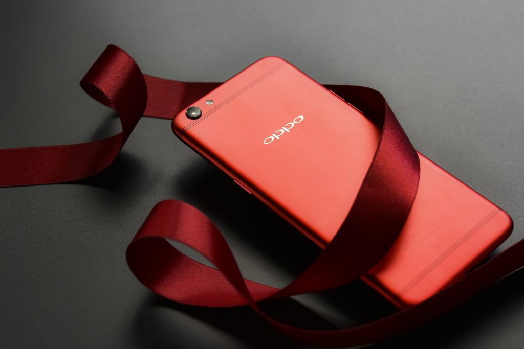 the-limited-oppo-r9s-valentine-red-edition